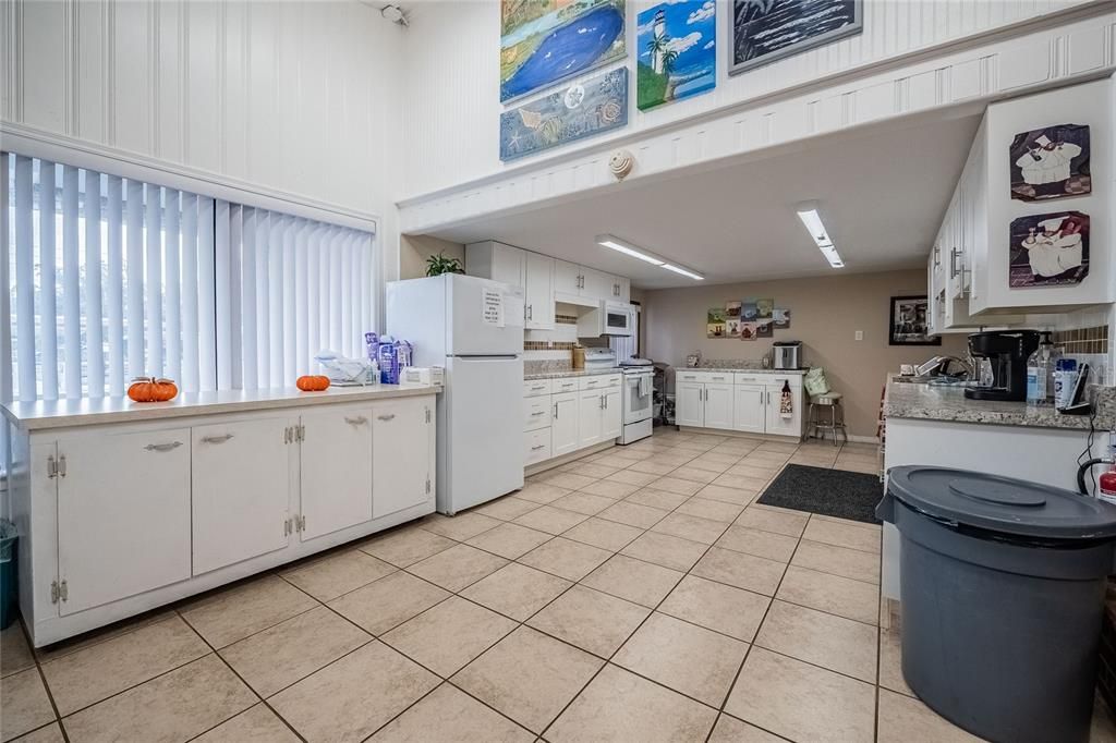 For Sale: $145,000 (2 beds, 2 baths, 1152 Square Feet)