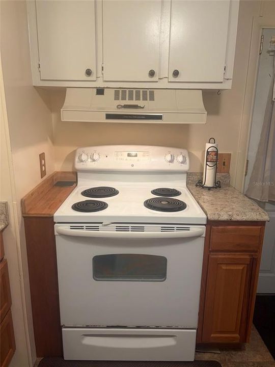 For Sale: $97,000 (2 beds, 2 baths, 768 Square Feet)