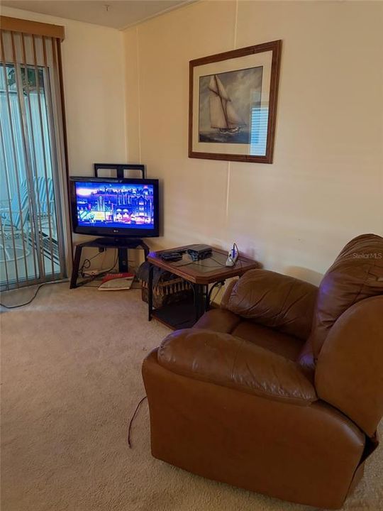 For Sale: $97,000 (2 beds, 2 baths, 768 Square Feet)