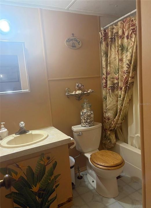 For Sale: $97,000 (2 beds, 2 baths, 768 Square Feet)