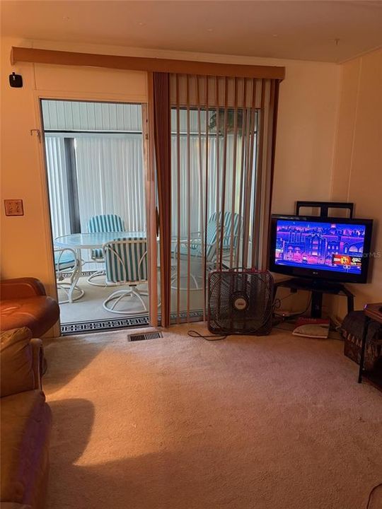 For Sale: $97,000 (2 beds, 2 baths, 768 Square Feet)