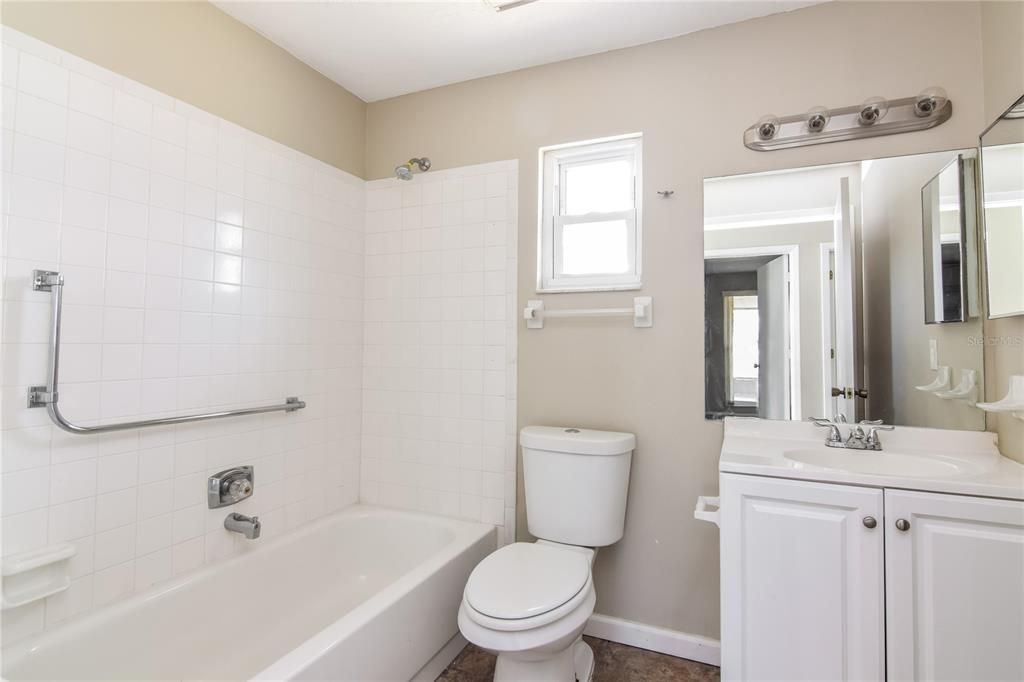 В аренду: $2,080 (3 спален, 2 ванн, 1653 Квадратных фут)