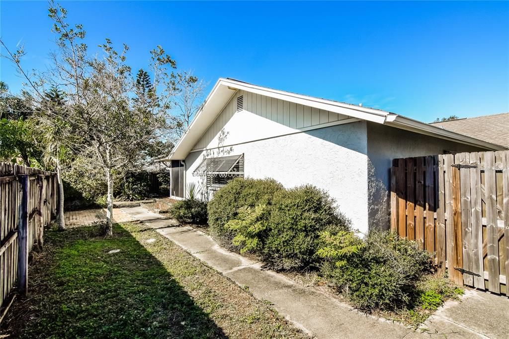 В аренду: $2,080 (3 спален, 2 ванн, 1653 Квадратных фут)