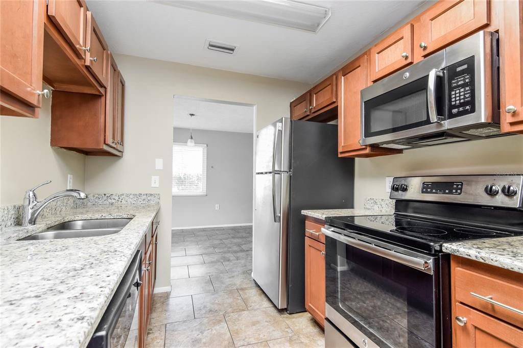 В аренду: $2,080 (3 спален, 2 ванн, 1653 Квадратных фут)