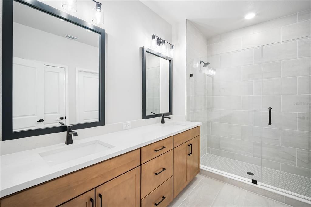 For Rent: $5,395 (3 beds, 2 baths, 2091 Square Feet)