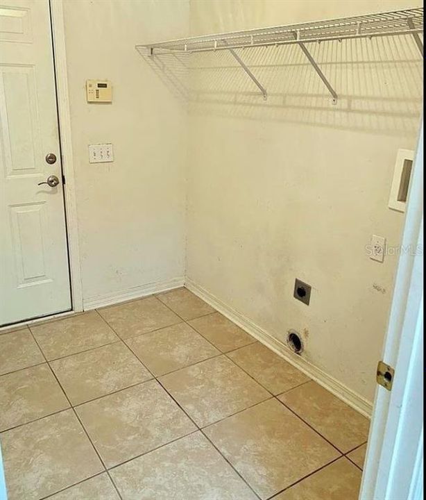 待售: $299,000 (4 贝兹, 3 浴室, 2031 平方英尺)