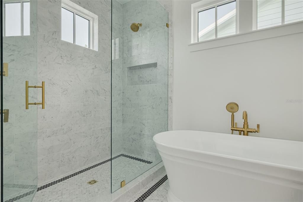 For Sale: $1,399,000 (5 beds, 3 baths, 2990 Square Feet)