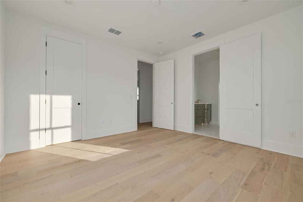 For Sale: $1,399,000 (5 beds, 3 baths, 2990 Square Feet)