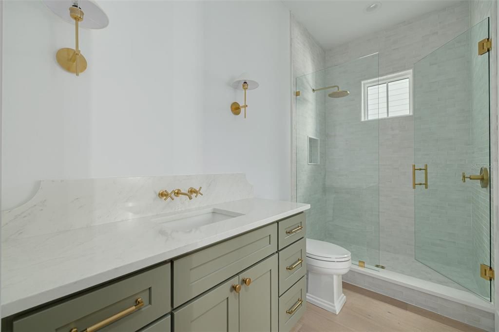 For Sale: $1,399,000 (5 beds, 3 baths, 2990 Square Feet)