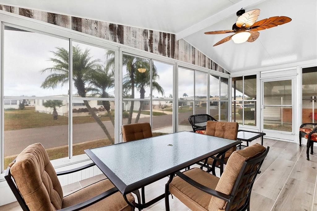 For Sale: $175,500 (2 beds, 2 baths, 1256 Square Feet)