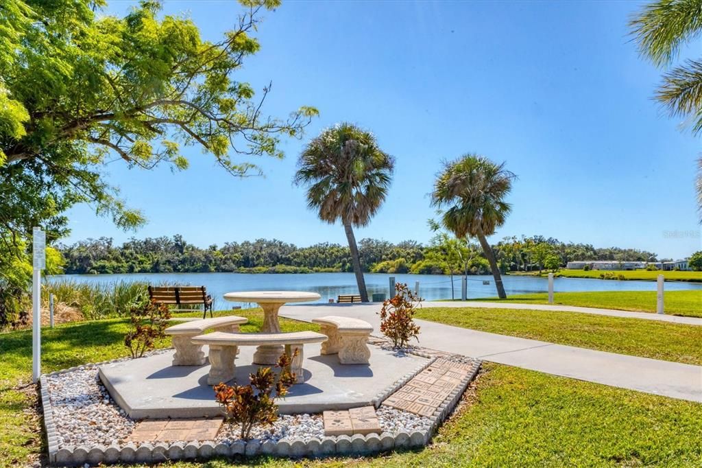 For Sale: $175,500 (2 beds, 2 baths, 1256 Square Feet)