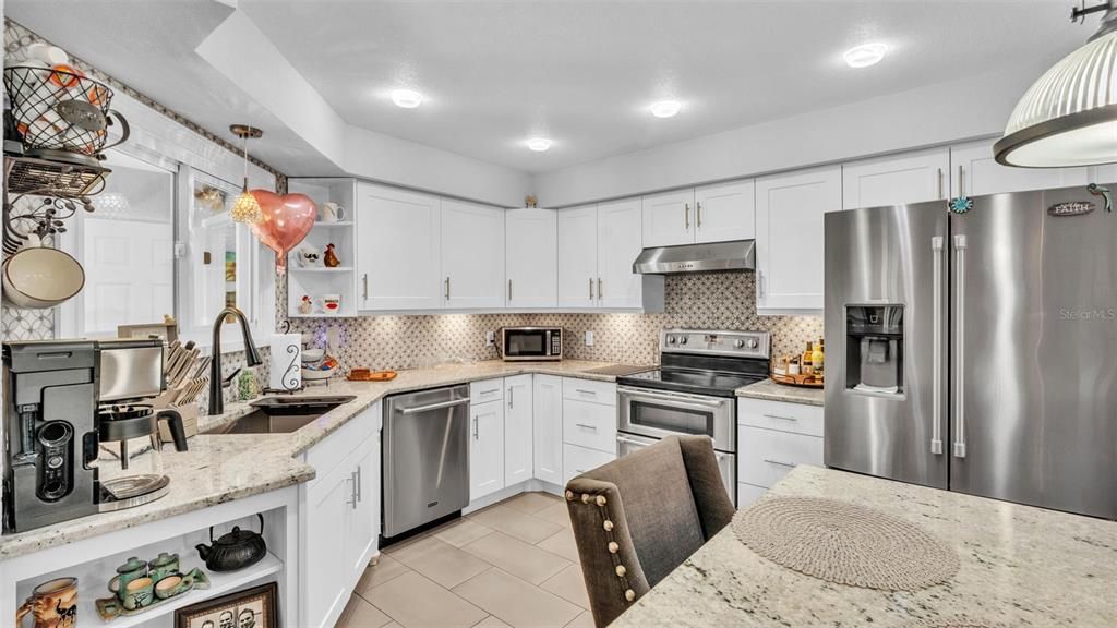 En Venta: $460,000 (3 camas, 2 baños, 2072 Pies cuadrados)