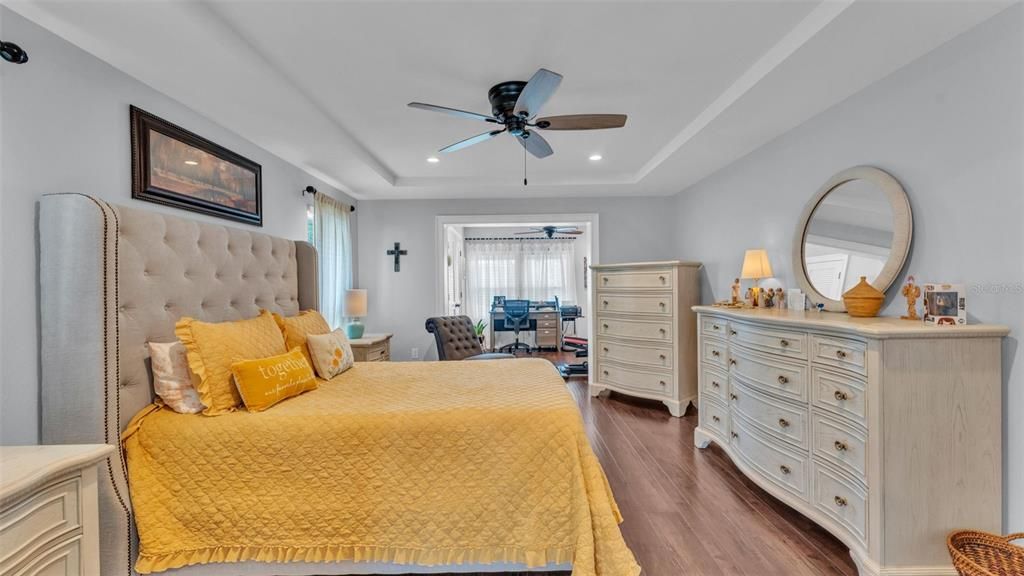 En Venta: $460,000 (3 camas, 2 baños, 2072 Pies cuadrados)