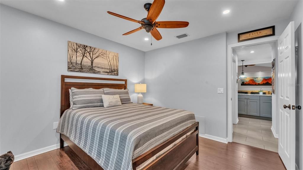 En Venta: $460,000 (3 camas, 2 baños, 2072 Pies cuadrados)