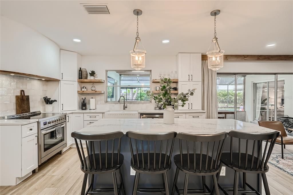 待售: $850,000 (4 贝兹, 3 浴室, 2236 平方英尺)