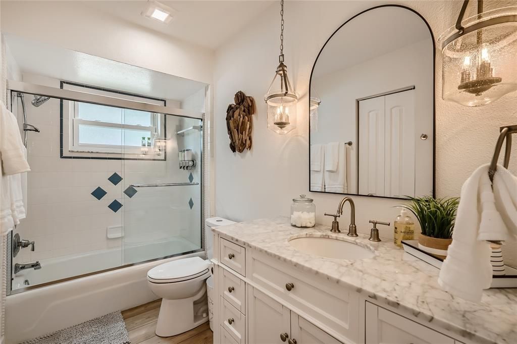 待售: $850,000 (4 贝兹, 3 浴室, 2236 平方英尺)