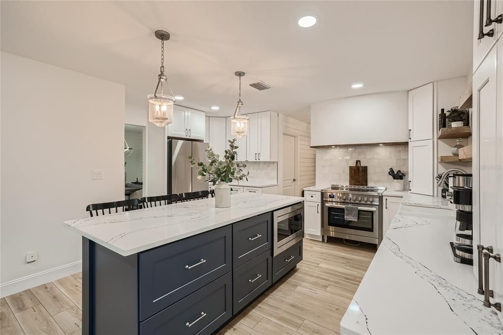 待售: $850,000 (4 贝兹, 3 浴室, 2236 平方英尺)