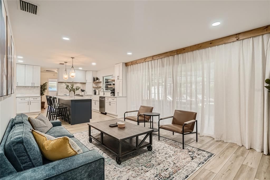 待售: $850,000 (4 贝兹, 3 浴室, 2236 平方英尺)