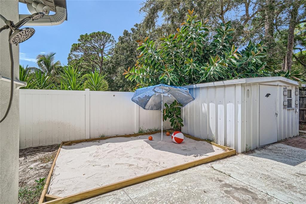 待售: $850,000 (4 贝兹, 3 浴室, 2236 平方英尺)