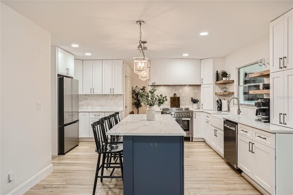 待售: $850,000 (4 贝兹, 3 浴室, 2236 平方英尺)