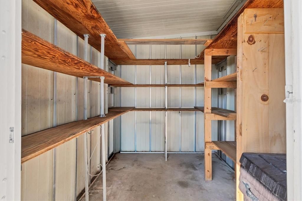 For Sale: $49,900 (1 beds, 1 baths, 552 Square Feet)