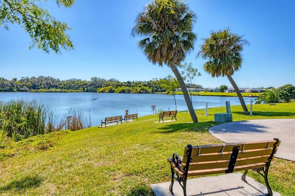 For Sale: $49,900 (1 beds, 1 baths, 552 Square Feet)