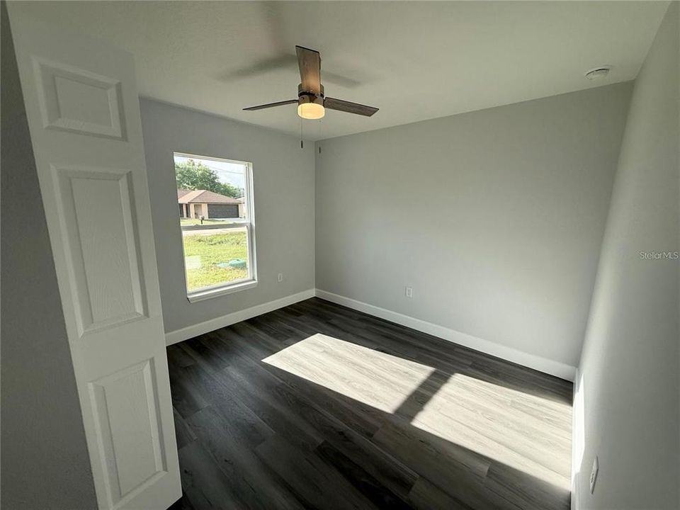 For Rent: $1,650 (3 beds, 2 baths, 1270 Square Feet)