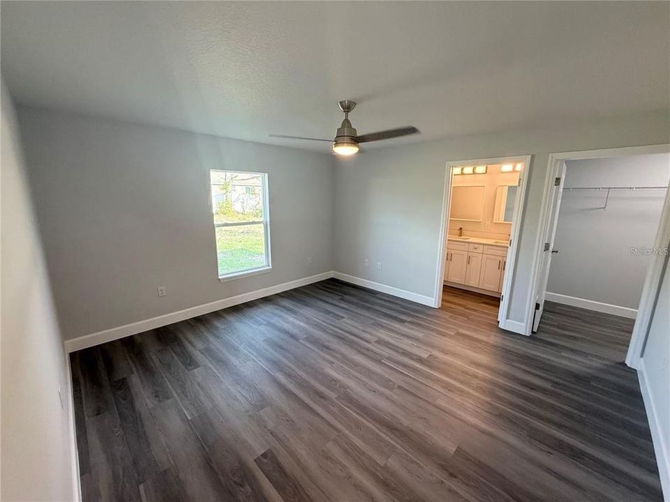 For Rent: $1,650 (3 beds, 2 baths, 1270 Square Feet)