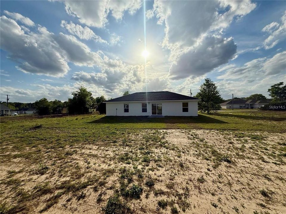 For Rent: $1,650 (3 beds, 2 baths, 1270 Square Feet)