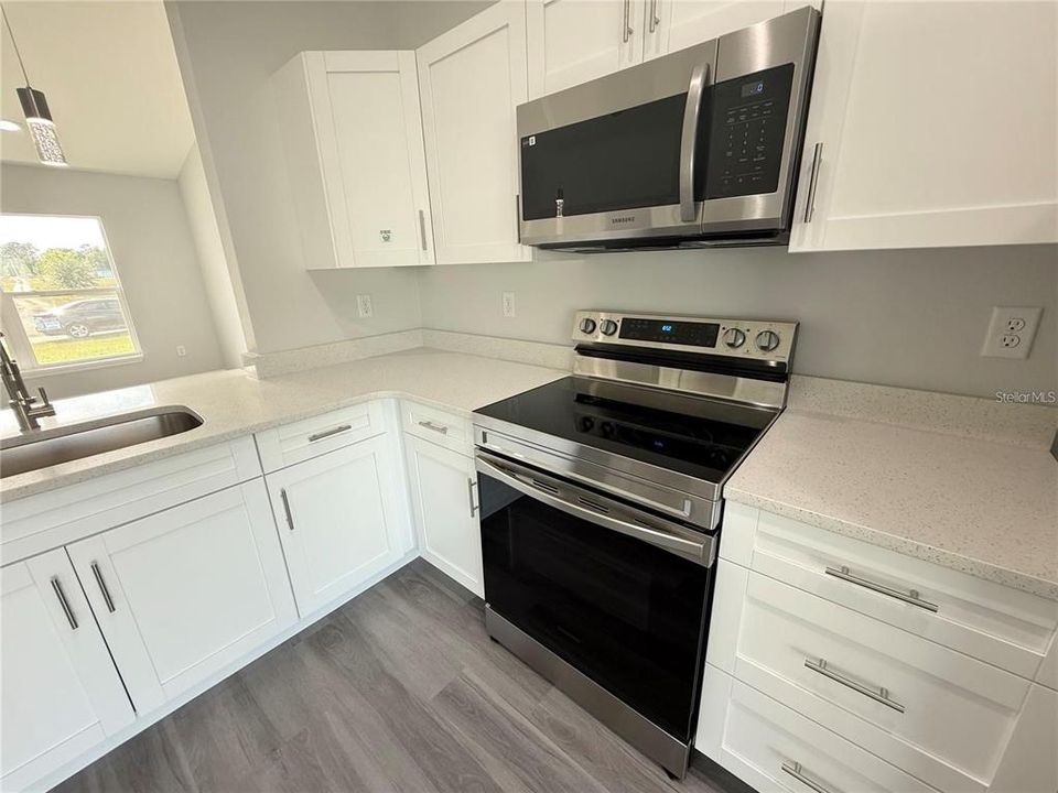 For Rent: $1,650 (3 beds, 2 baths, 1270 Square Feet)