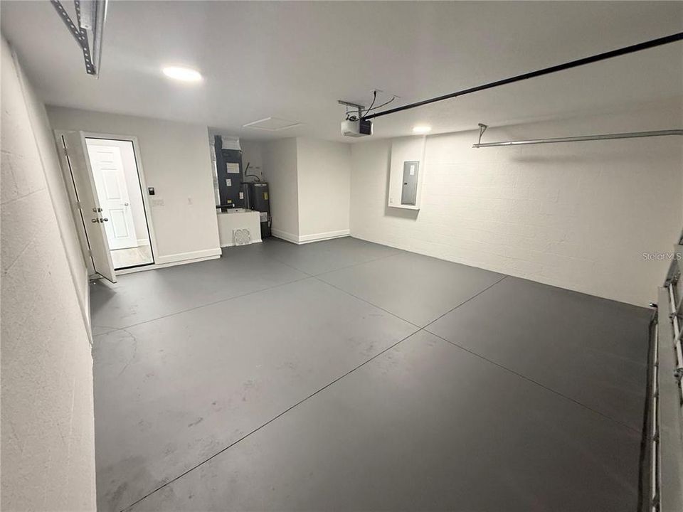 For Rent: $1,650 (3 beds, 2 baths, 1270 Square Feet)