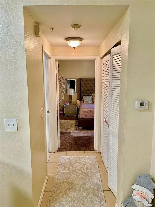 For Sale: $175,000 (2 beds, 1 baths, 933 Square Feet)