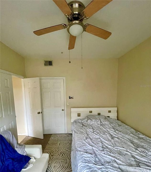 For Sale: $175,000 (2 beds, 1 baths, 933 Square Feet)