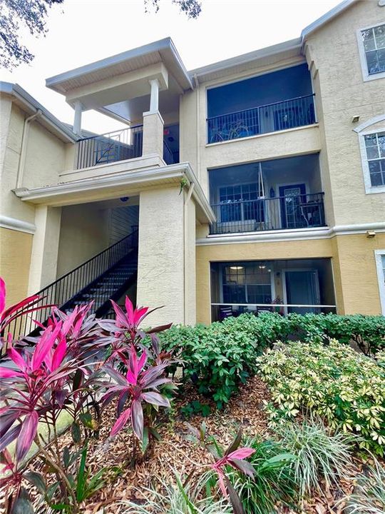 For Sale: $175,000 (2 beds, 1 baths, 933 Square Feet)