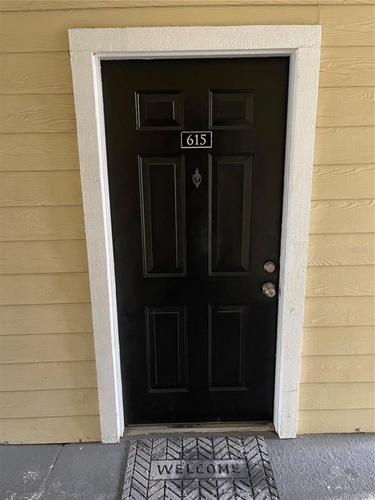 For Sale: $175,000 (2 beds, 1 baths, 933 Square Feet)