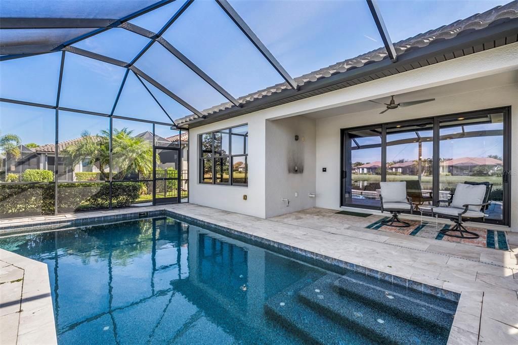 For Sale: $550,000 (3 beds, 2 baths, 1912 Square Feet)