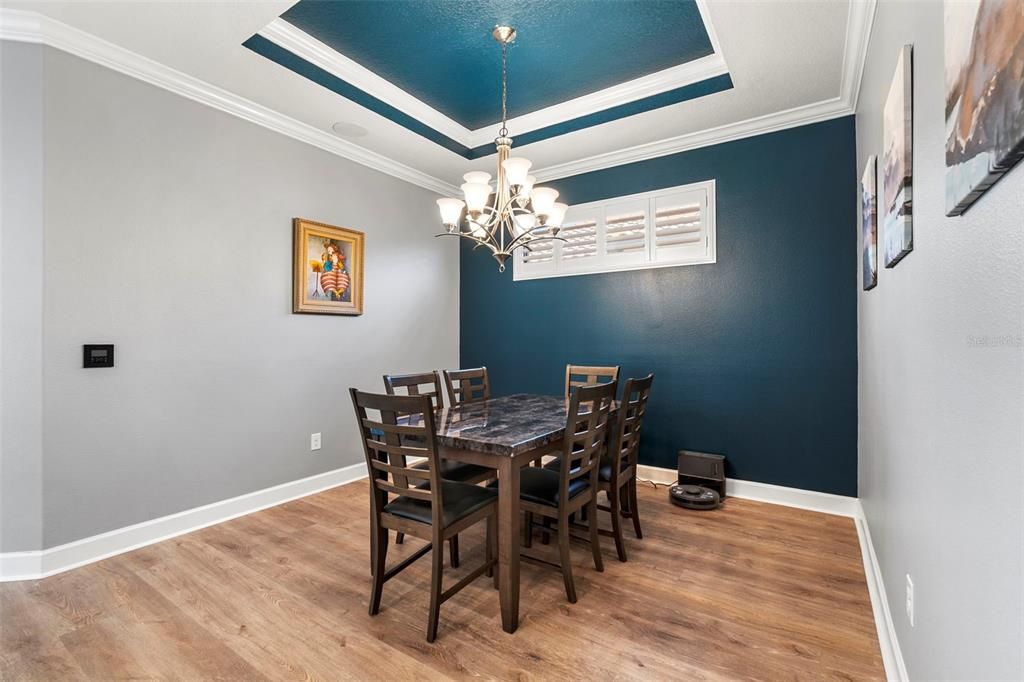 For Sale: $550,000 (3 beds, 2 baths, 1912 Square Feet)