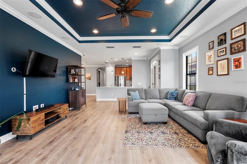 For Sale: $550,000 (3 beds, 2 baths, 1912 Square Feet)