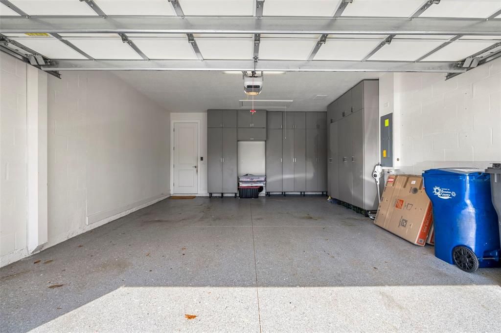 For Sale: $550,000 (3 beds, 2 baths, 1912 Square Feet)