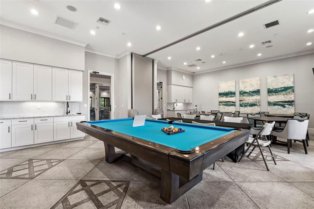 For Sale: $550,000 (3 beds, 2 baths, 1912 Square Feet)