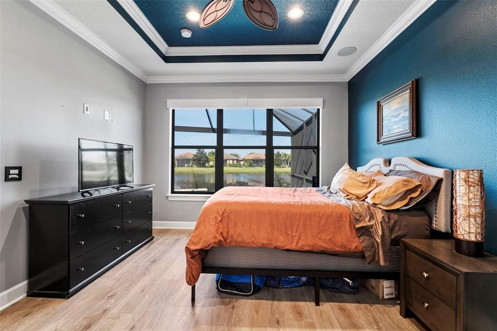 For Sale: $550,000 (3 beds, 2 baths, 1912 Square Feet)