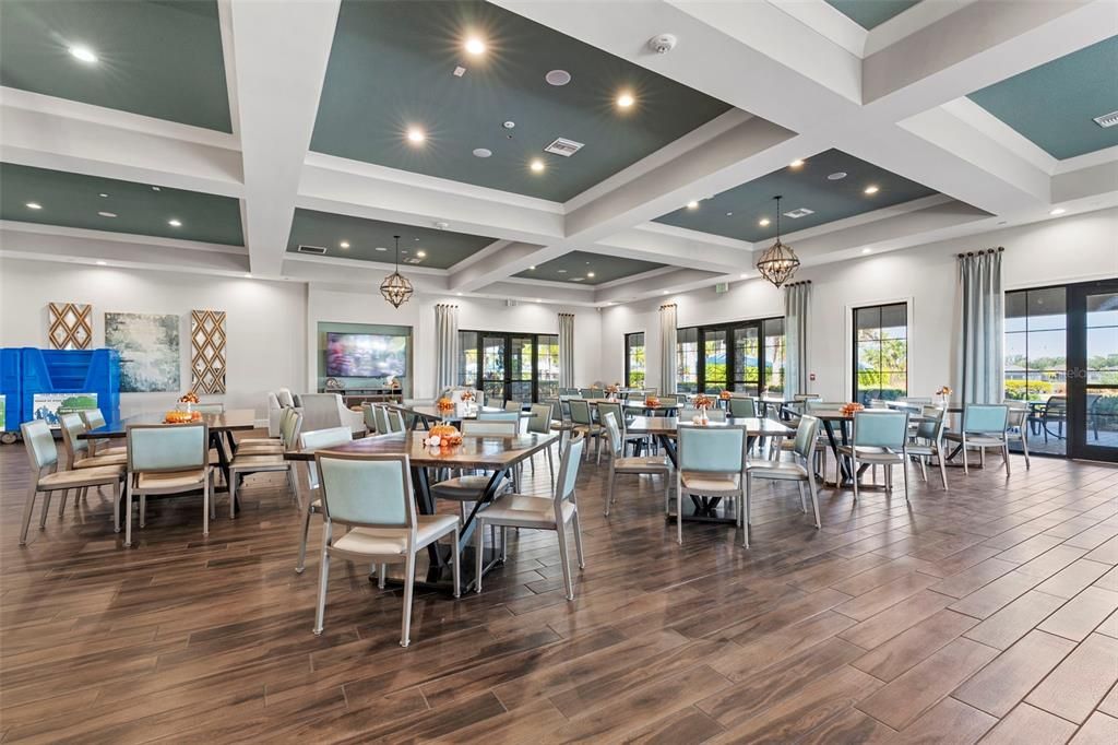 For Sale: $550,000 (3 beds, 2 baths, 1912 Square Feet)