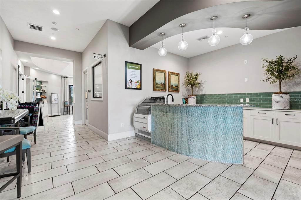 For Sale: $550,000 (3 beds, 2 baths, 1912 Square Feet)