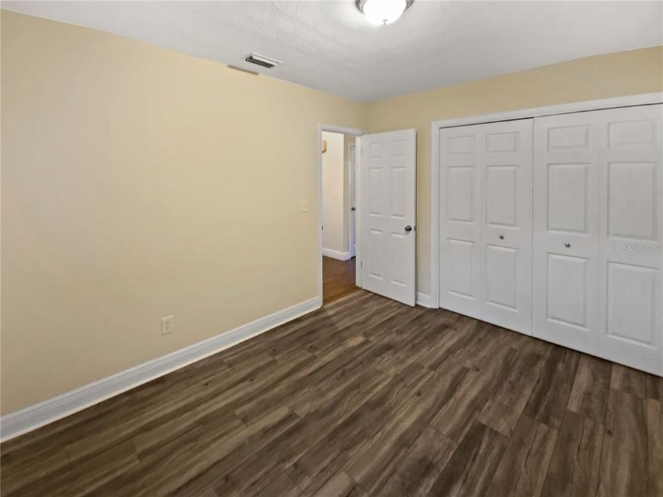 For Sale: $360,000 (2 beds, 2 baths, 1239 Square Feet)