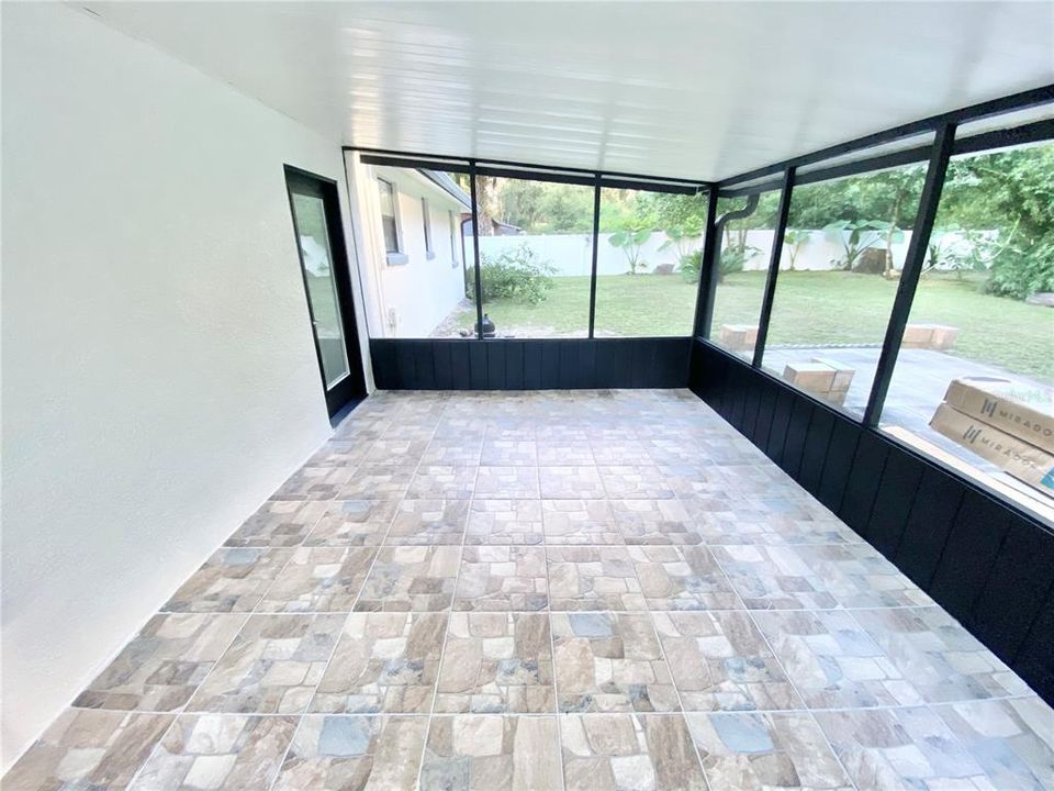 For Sale: $299,900 (3 beds, 2 baths, 1488 Square Feet)