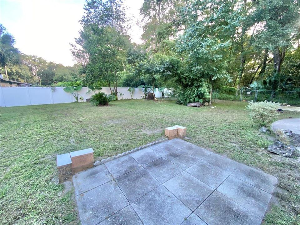 For Sale: $299,900 (3 beds, 2 baths, 1488 Square Feet)