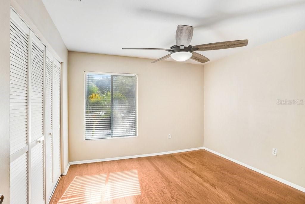 For Sale: $109,900 (2 beds, 2 baths, 1077 Square Feet)