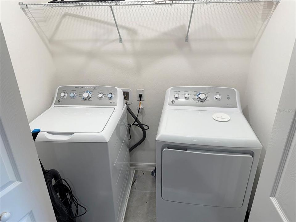 For Rent: $2,300 (4 beds, 2 baths, 1868 Square Feet)