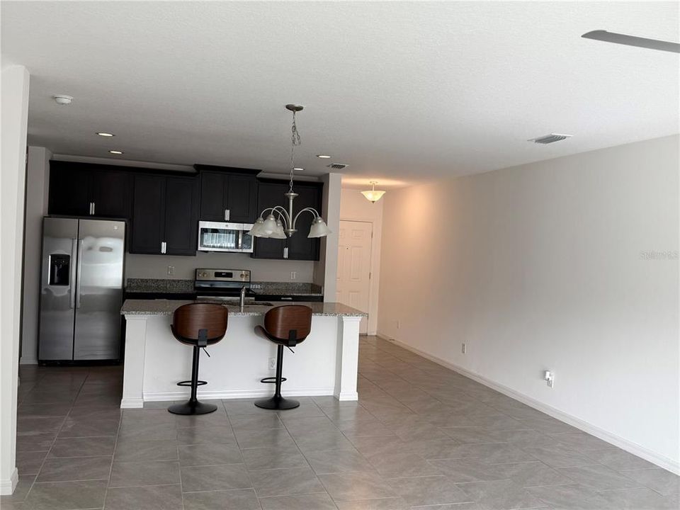 For Rent: $2,300 (4 beds, 2 baths, 1868 Square Feet)