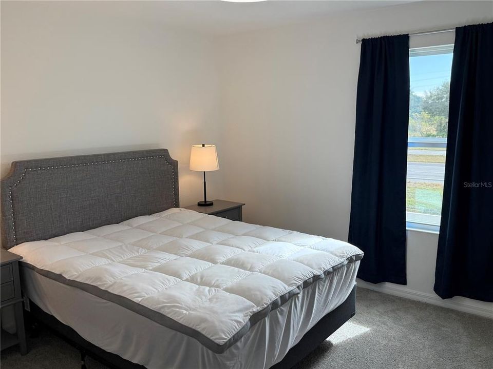 For Rent: $2,300 (4 beds, 2 baths, 1868 Square Feet)